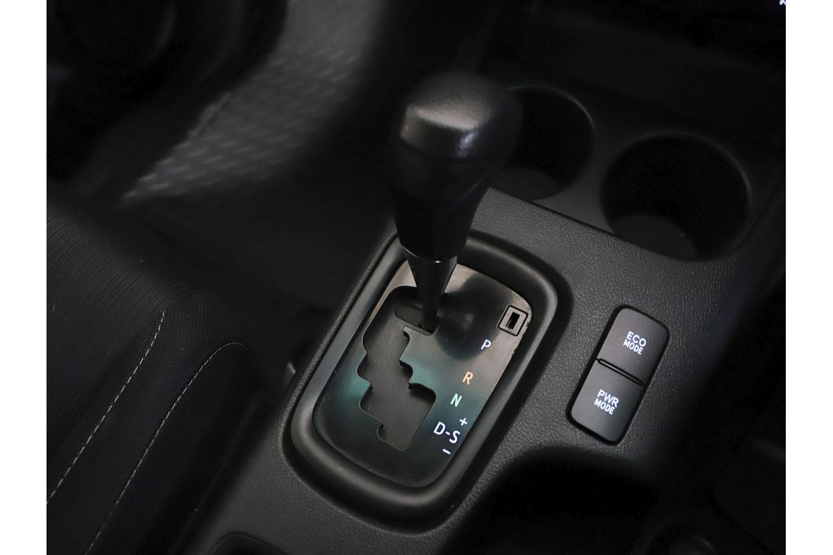 2015 Toyota Hilux SR GUN126R 4X4