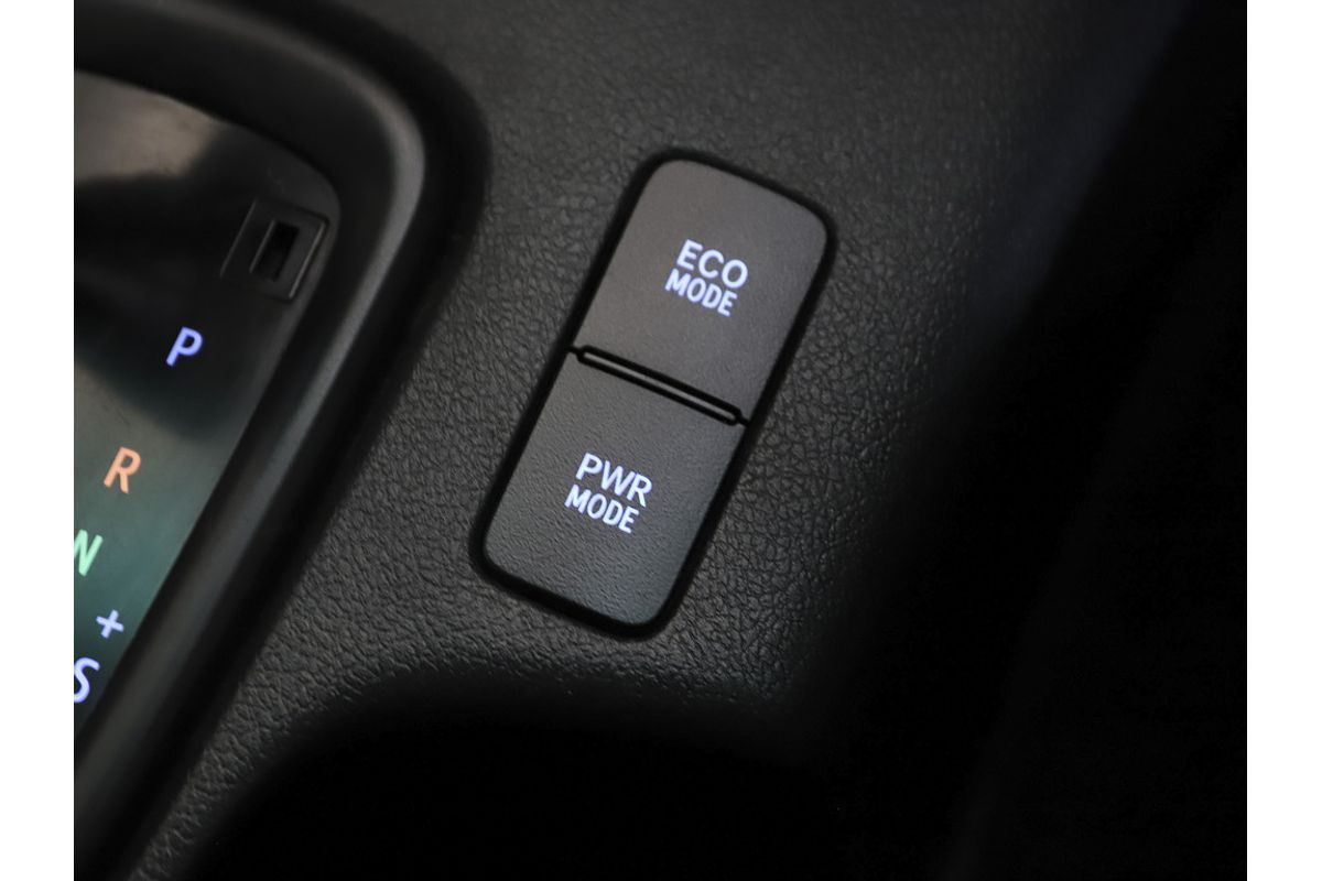 2015 Toyota Hilux SR GUN126R 4X4