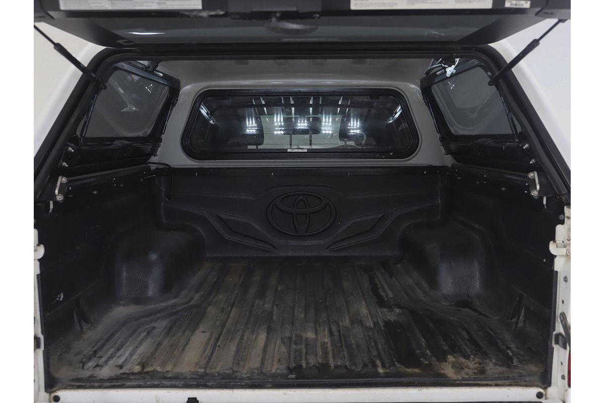 2015 Toyota Hilux SR GUN126R 4X4