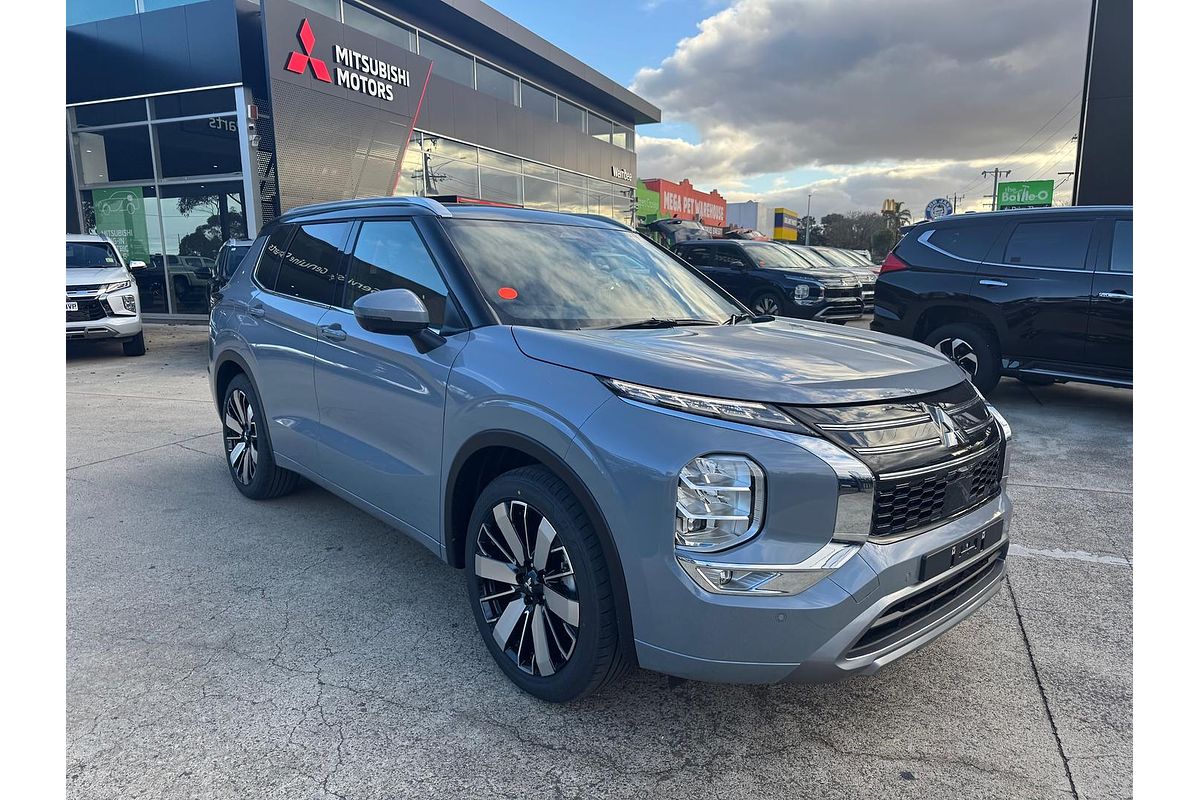 2025 Mitsubishi Outlander Exceed Tourer ZM