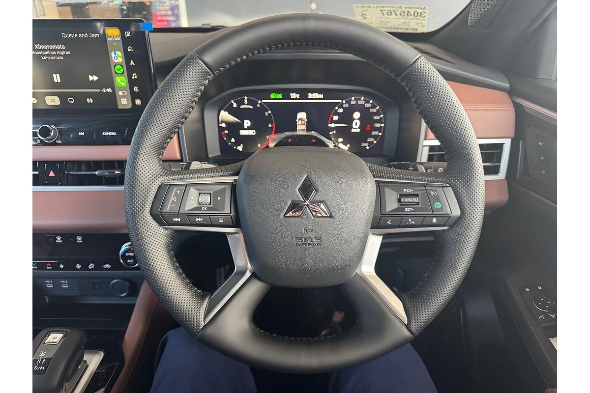 2025 Mitsubishi Outlander Exceed Tourer ZM