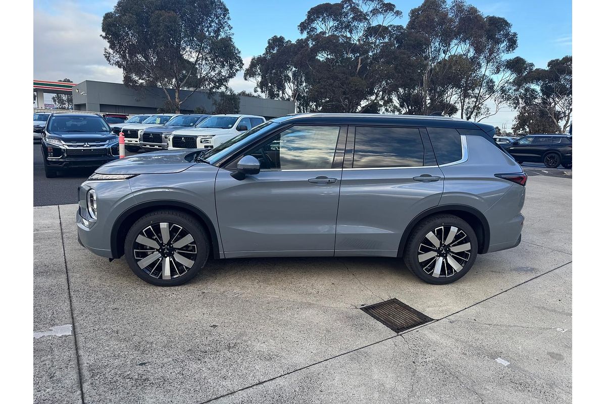 2025 Mitsubishi Outlander Exceed Tourer ZM