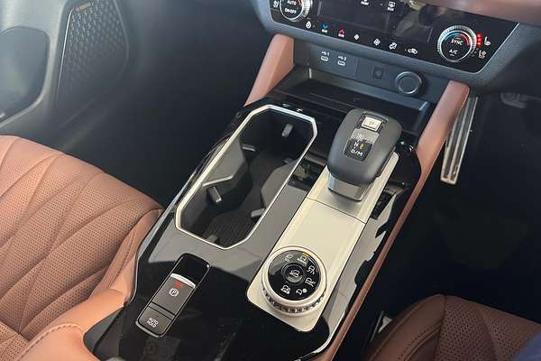 2025 Mitsubishi Outlander Exceed Tourer ZM