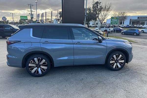 2025 Mitsubishi Outlander Exceed Tourer ZM
