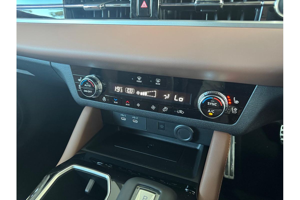 2025 Mitsubishi Outlander Exceed Tourer ZM
