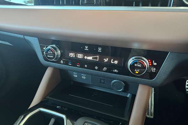 2025 Mitsubishi Outlander Exceed Tourer ZM