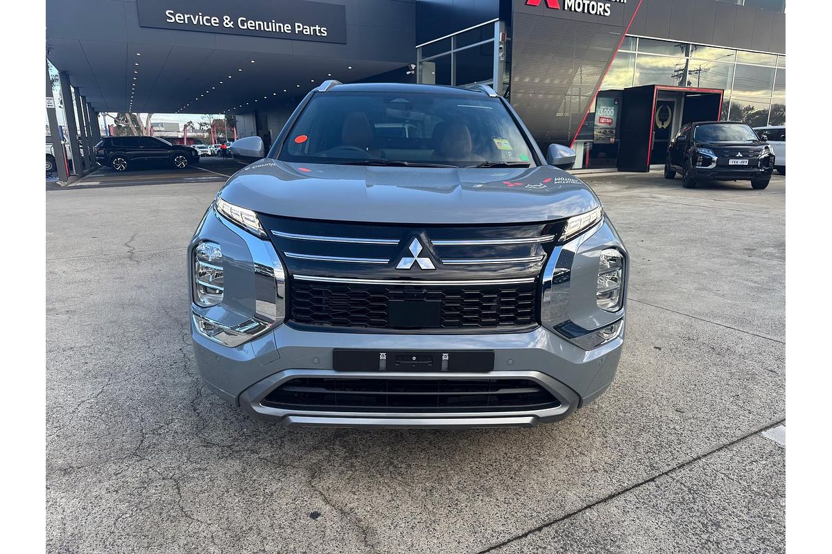 2025 Mitsubishi Outlander Exceed Tourer ZM