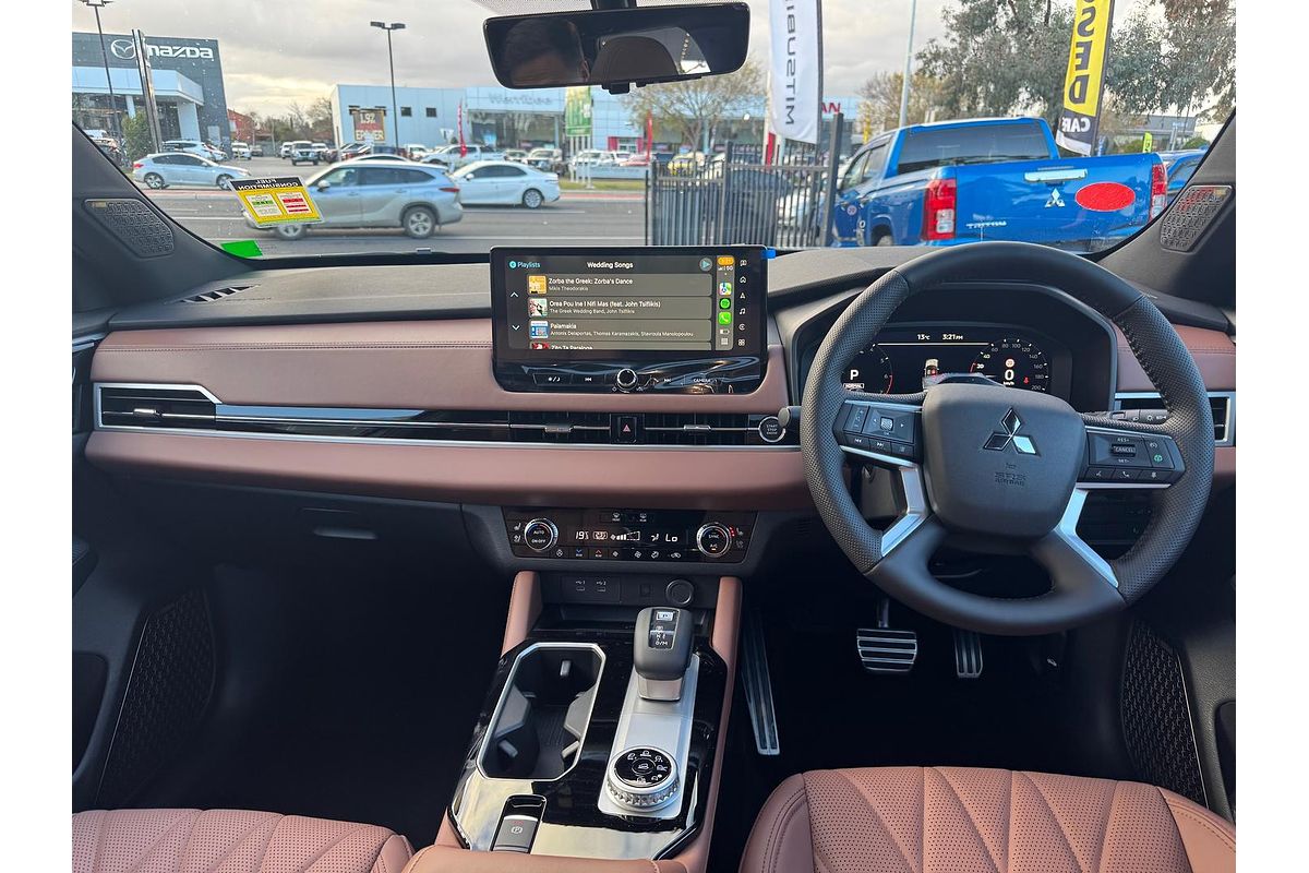 2025 Mitsubishi Outlander Exceed Tourer ZM