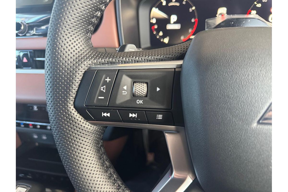2025 Mitsubishi Outlander Exceed Tourer ZM