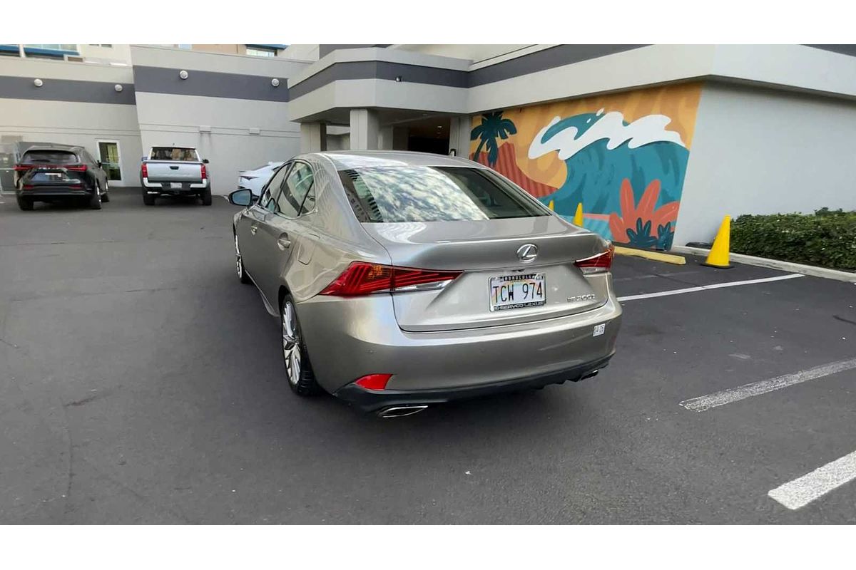 2017 Lexus IS
