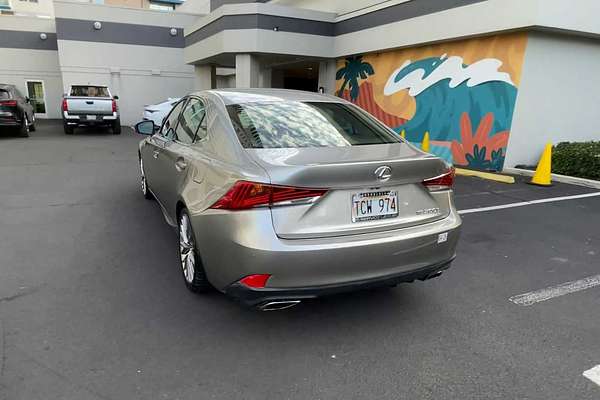 2017 Lexus IS