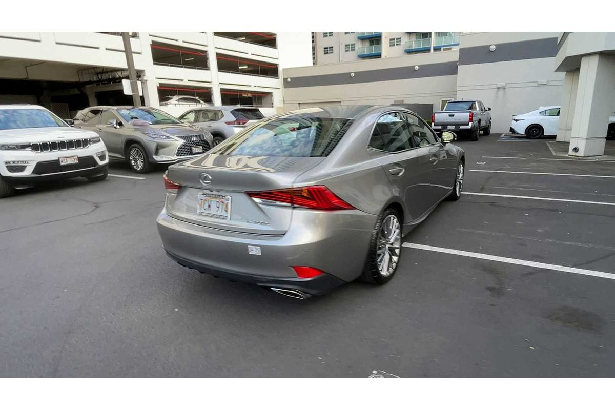 2017 Lexus IS