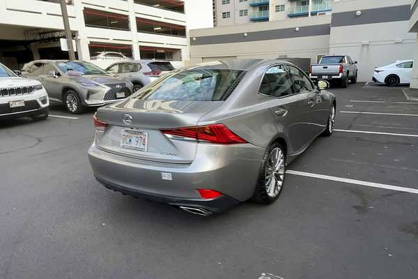 2017 Lexus IS