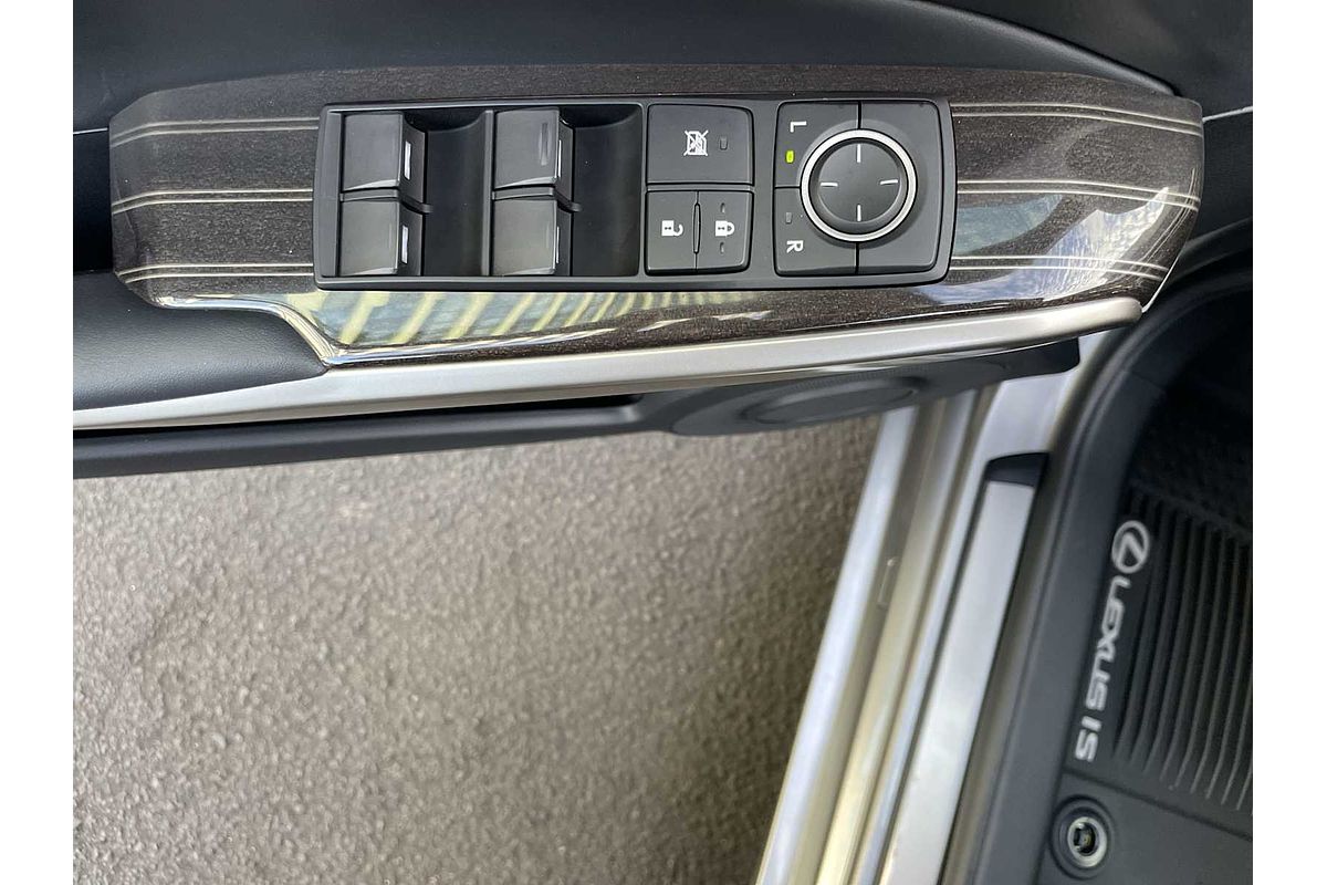 2017 Lexus IS