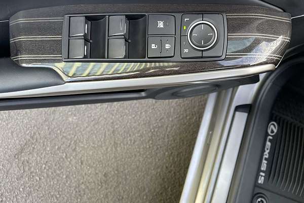 2017 Lexus IS