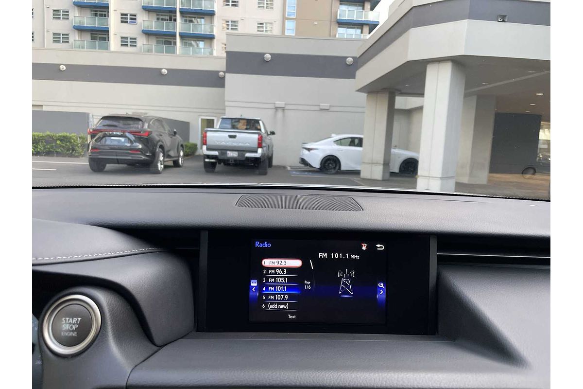 2017 Lexus IS