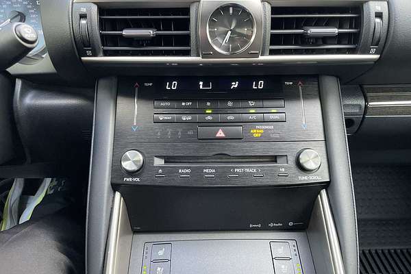 2017 Lexus IS