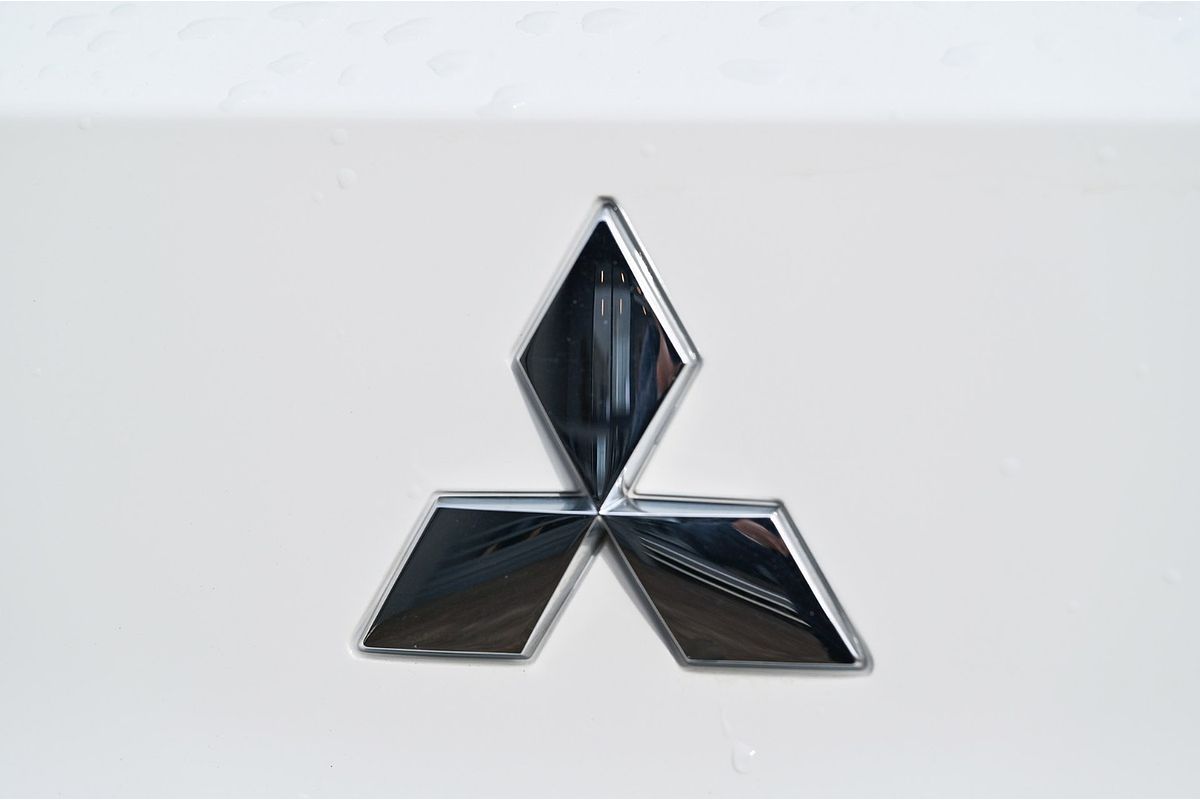 2023 Mitsubishi Eclipse Cross ES YB