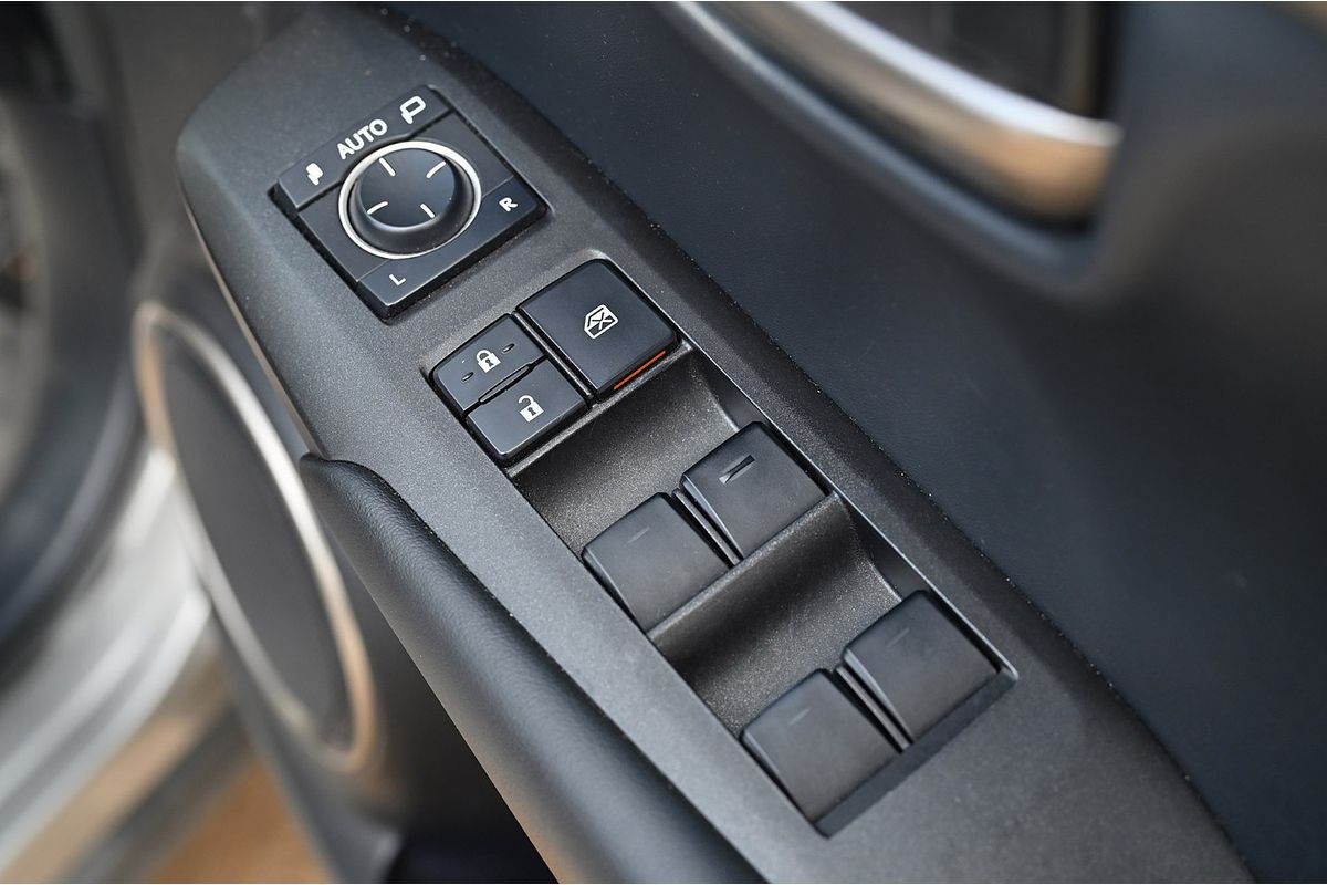 2015 Lexus NX NX200t Luxury AGZ10R