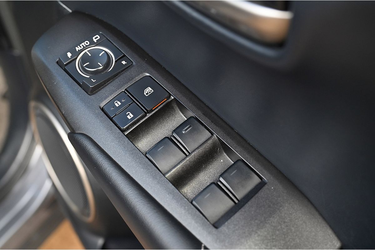 2016 Lexus NX NX200t Luxury AGZ10R