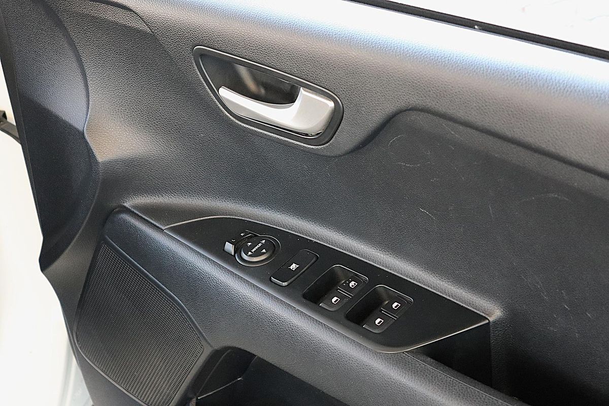 2023 Kia Stonic S YB