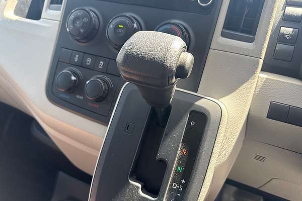 2020 Toyota Hiace Commuter GDH322R