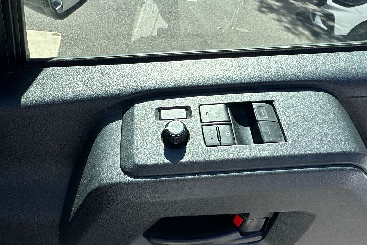 2020 Toyota Hiace Commuter GDH322R