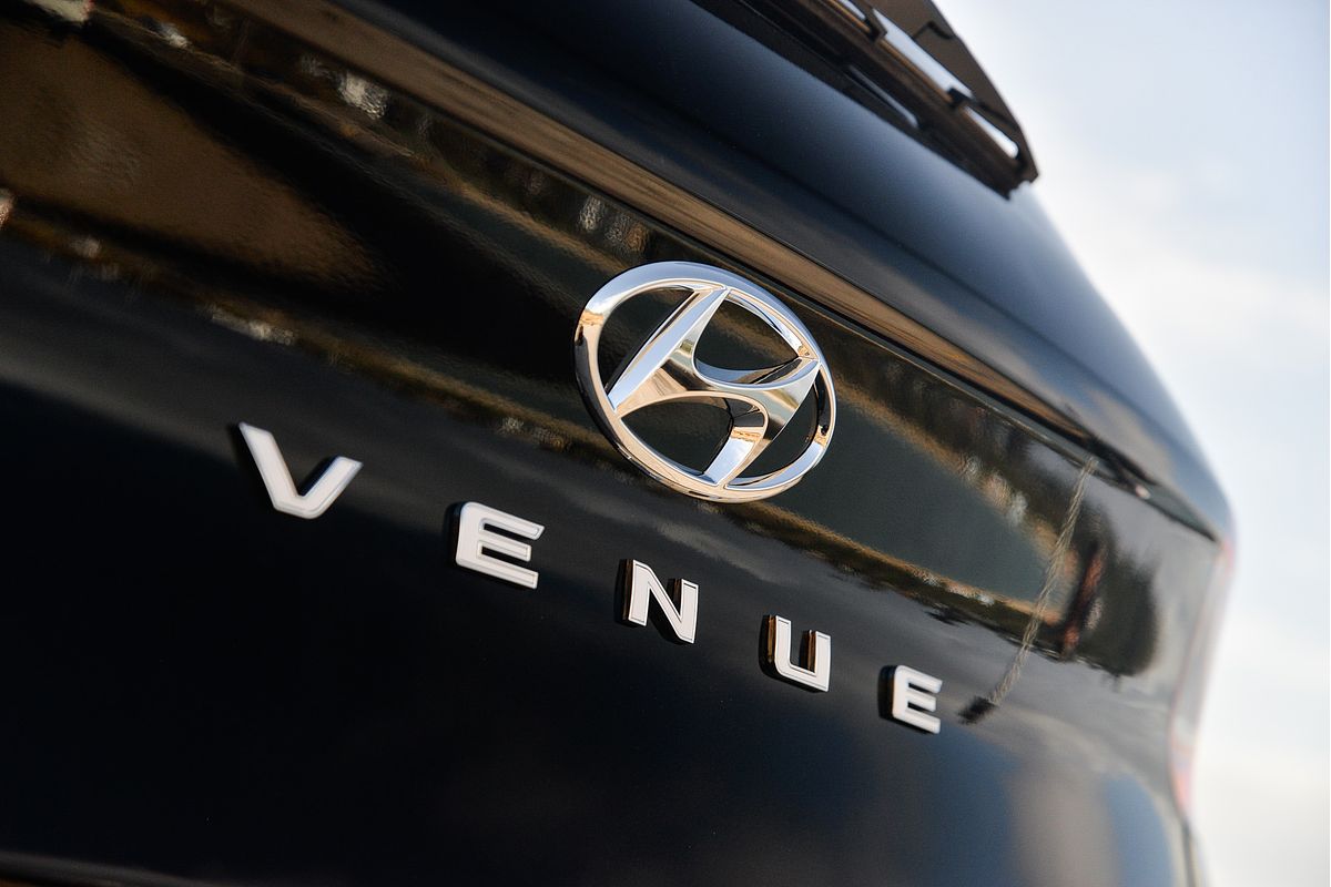 2025 Hyundai Venue Elite QX.V5
