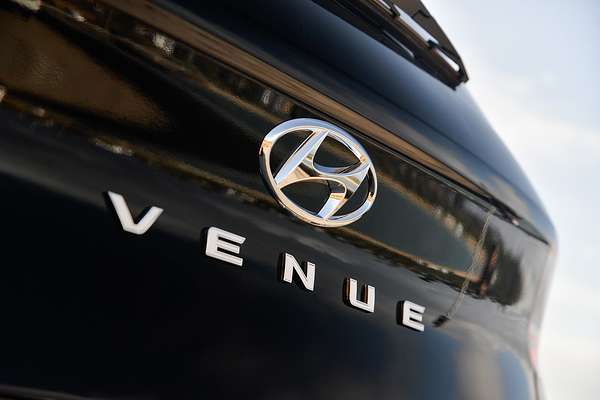 2025 Hyundai Venue Elite QX.V5