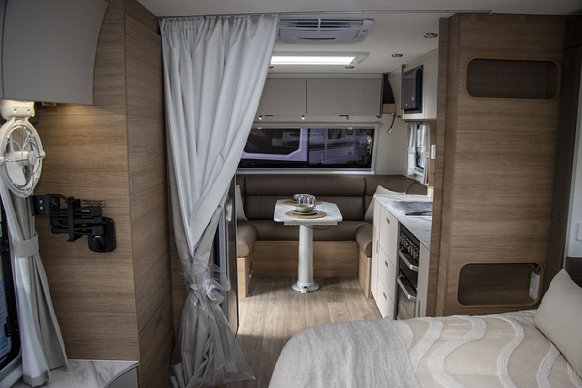 2025 Jayco SILVERLINE CARAVAN 21.65-3.SL-MY25