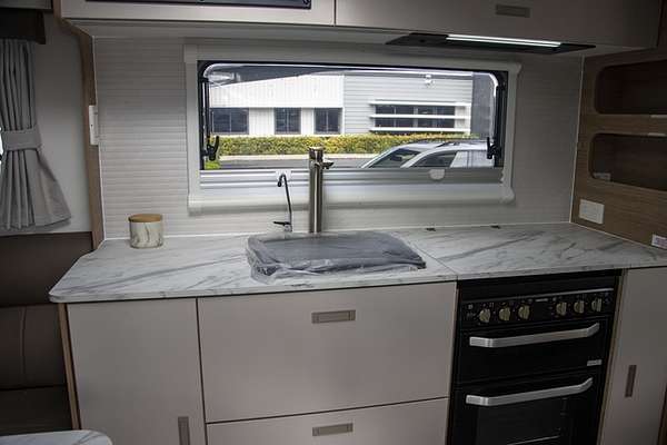 2025 Jayco SILVERLINE CARAVAN 21.65-3.SL-MY25