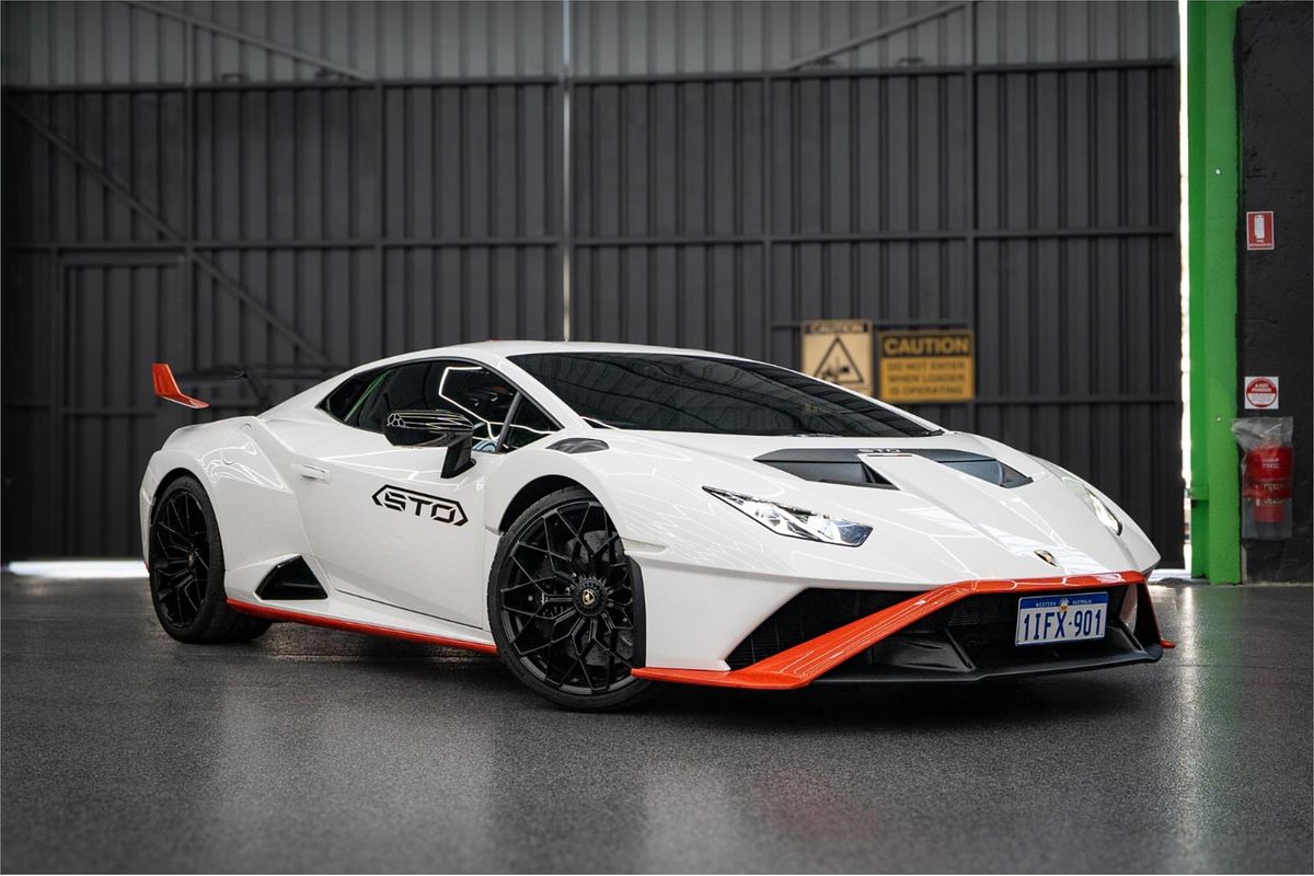 2022 Lamborghini Huracan STO 724