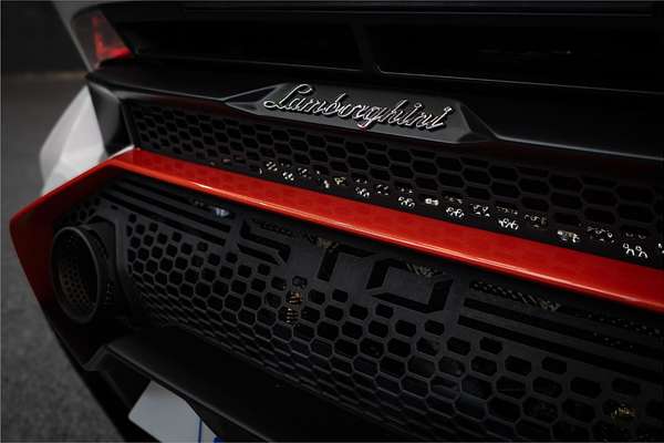 2022 Lamborghini Huracan STO 724