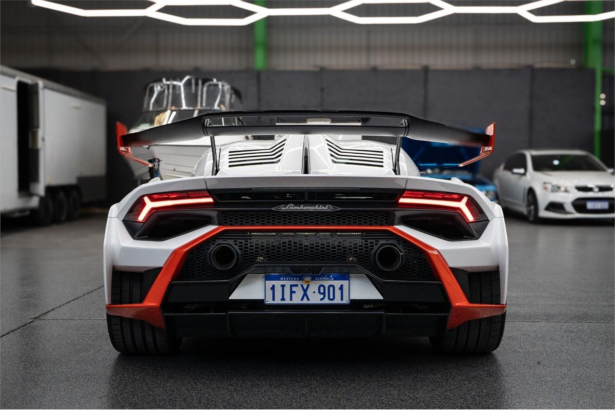2022 Lamborghini Huracan STO 724