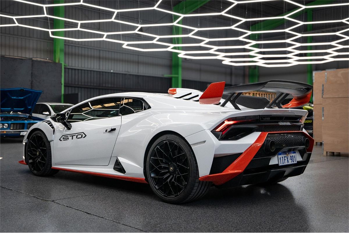 2022 Lamborghini Huracan STO 724