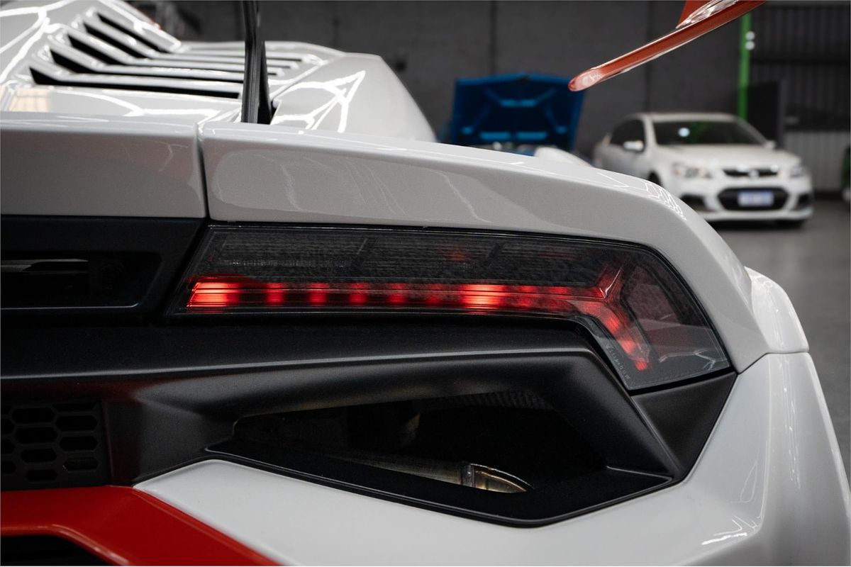 2022 Lamborghini Huracan STO 724