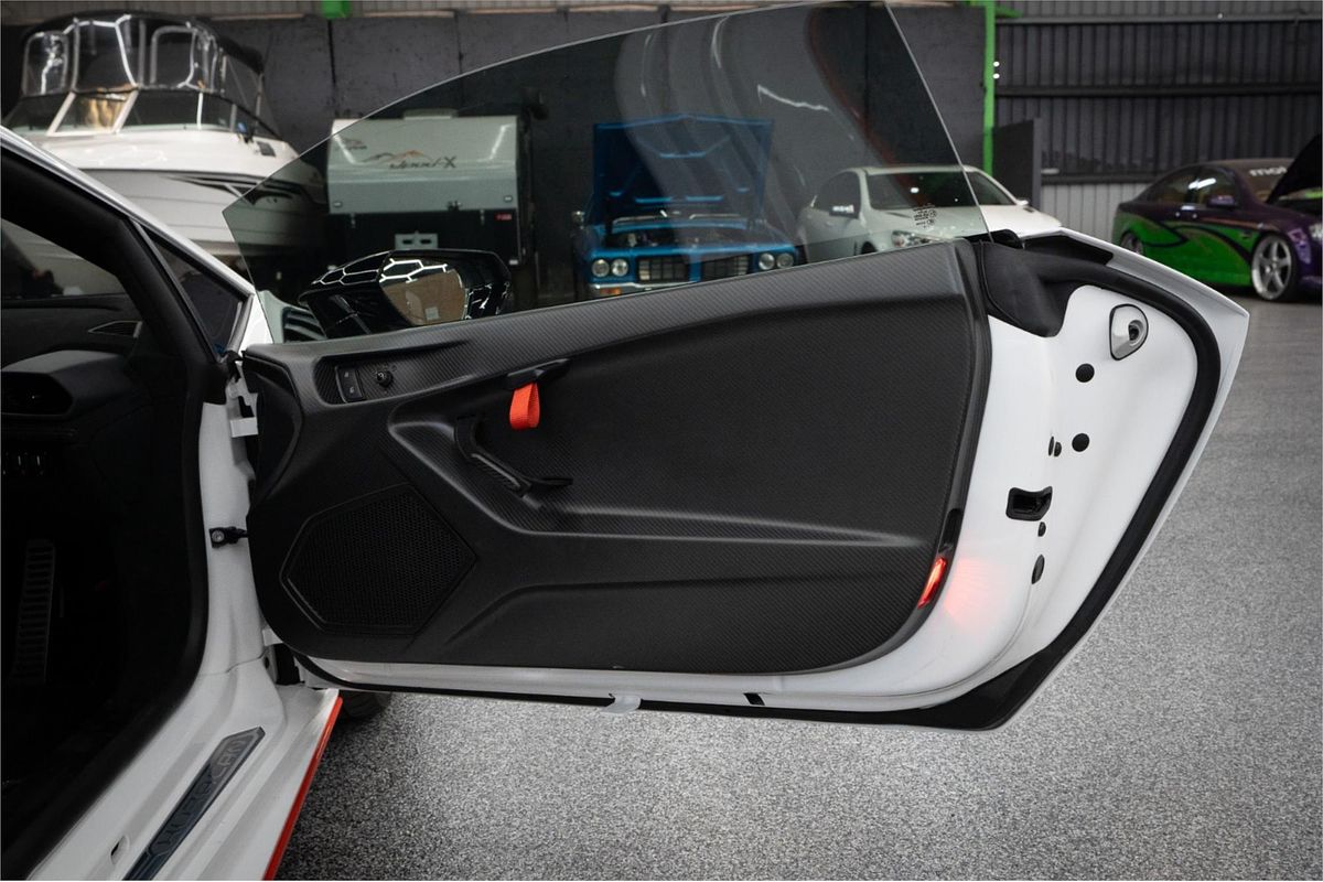 2022 Lamborghini Huracan STO 724
