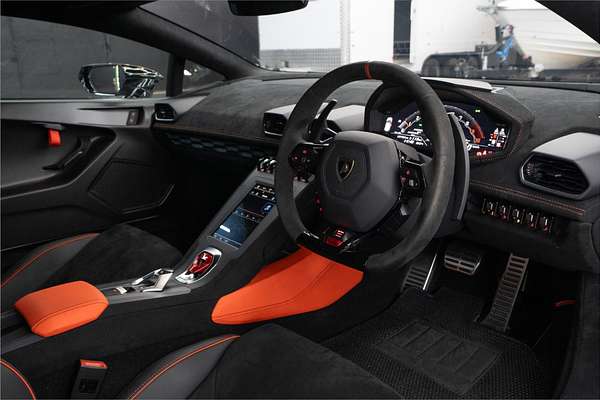2022 Lamborghini Huracan STO 724