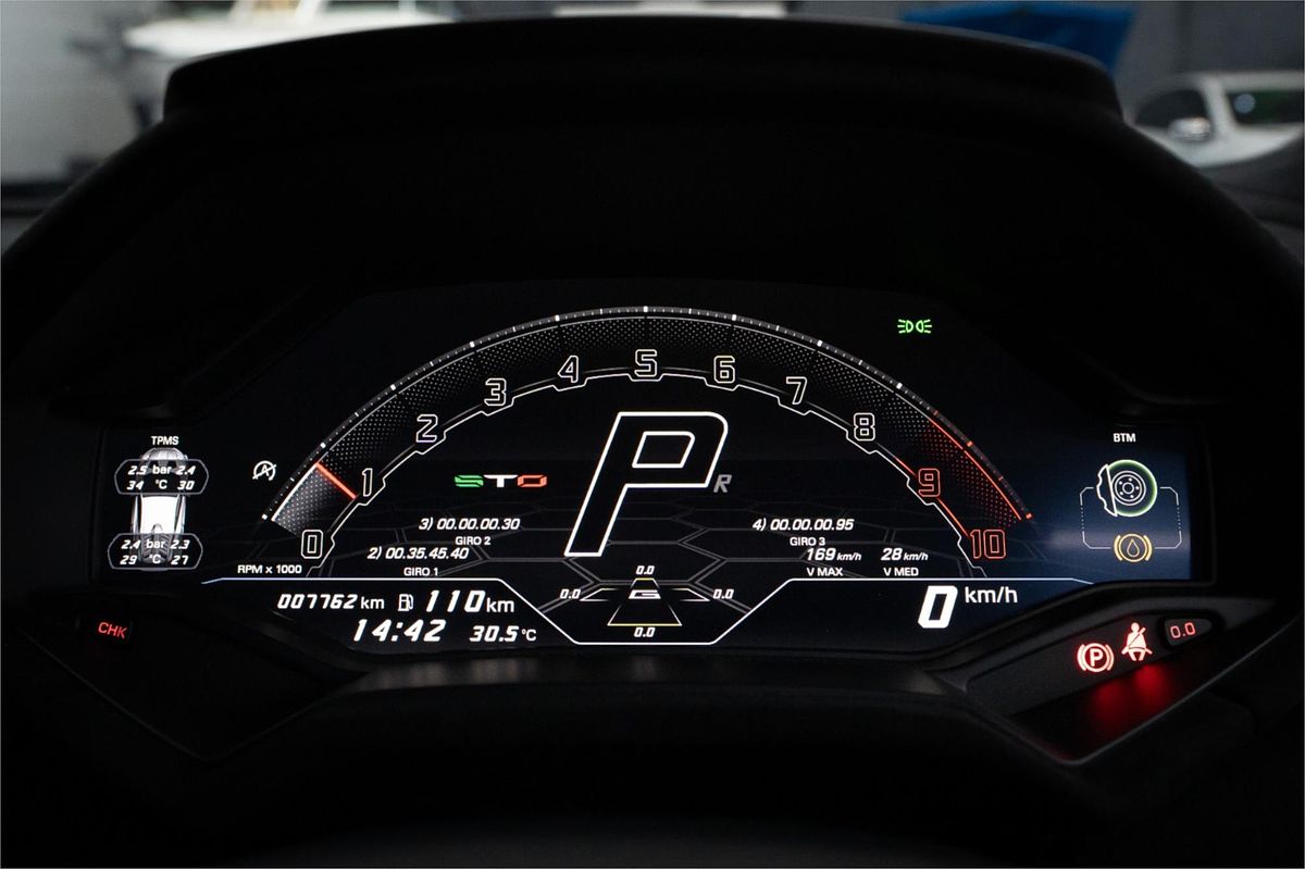 2022 Lamborghini Huracan STO 724