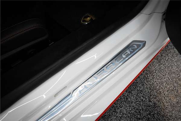 2022 Lamborghini Huracan STO 724