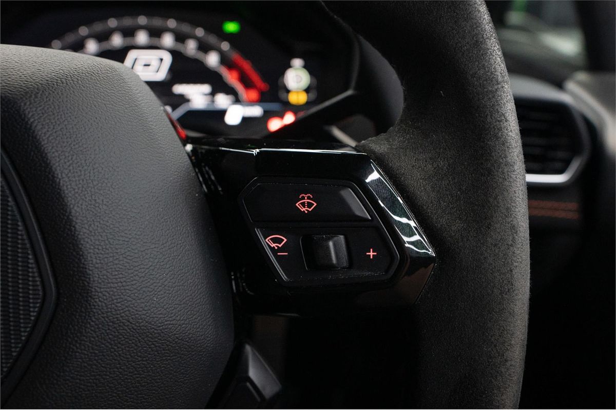 2022 Lamborghini Huracan STO 724