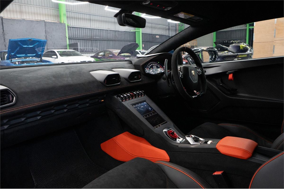 2022 Lamborghini Huracan STO 724