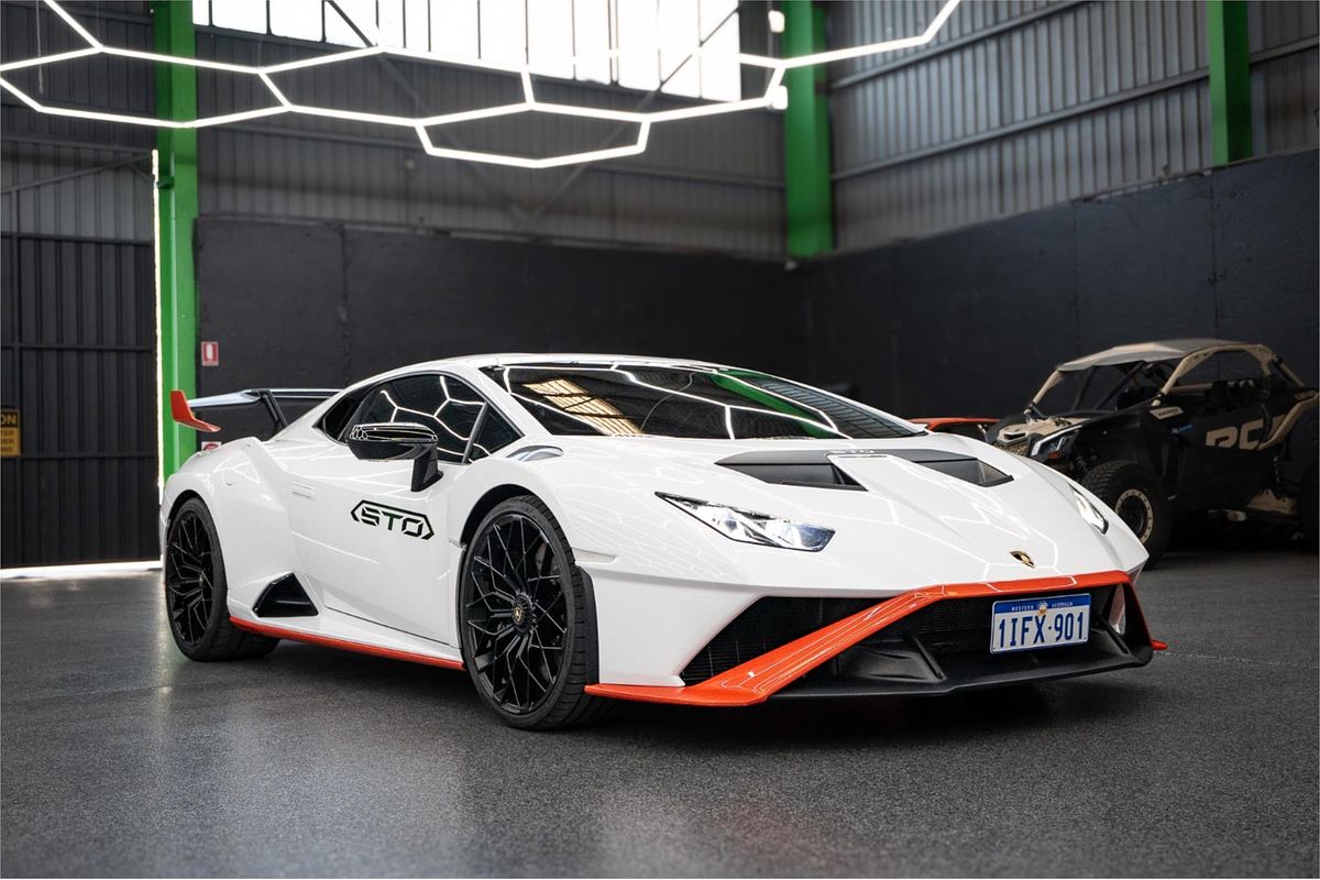 2022 Lamborghini Huracan STO 724