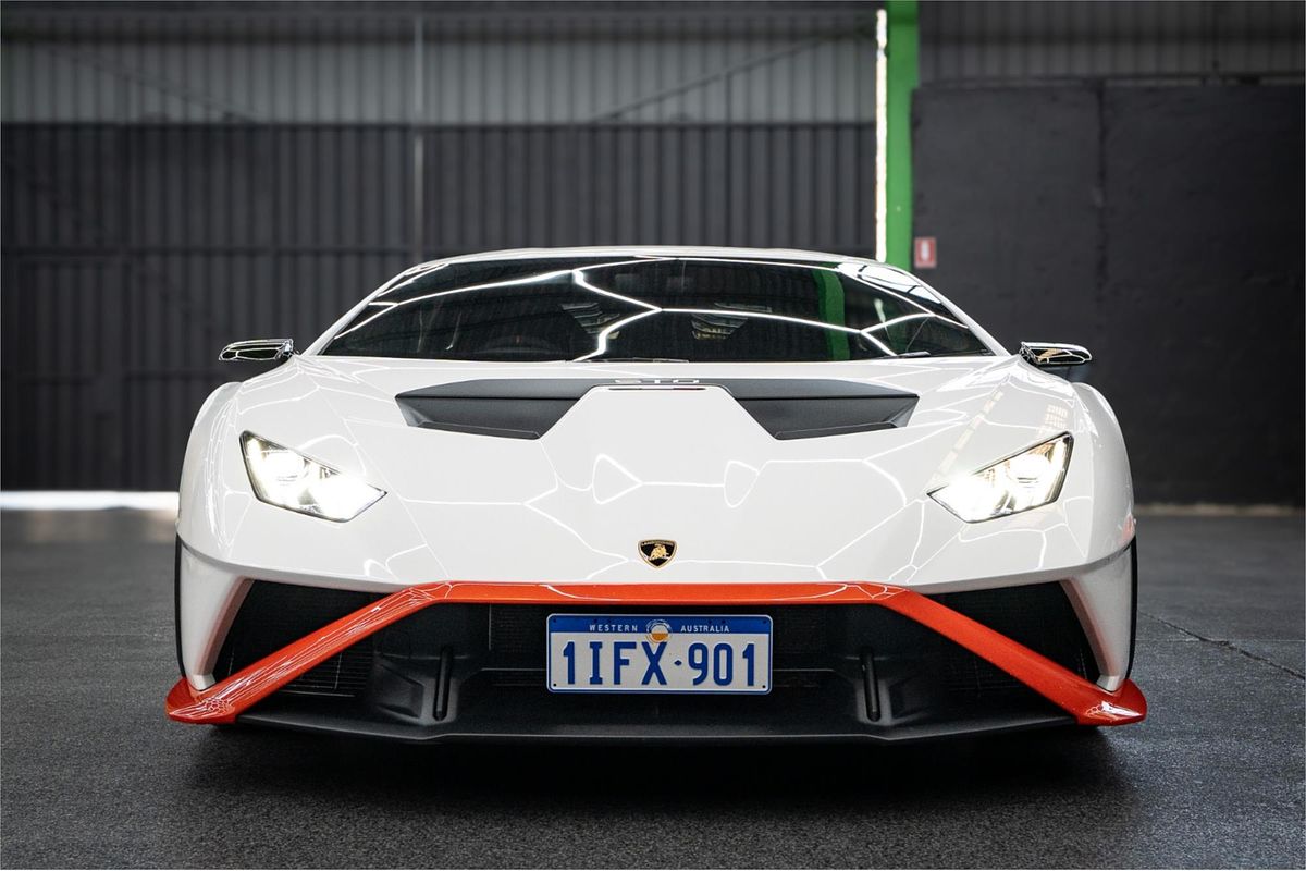 2022 Lamborghini Huracan STO 724