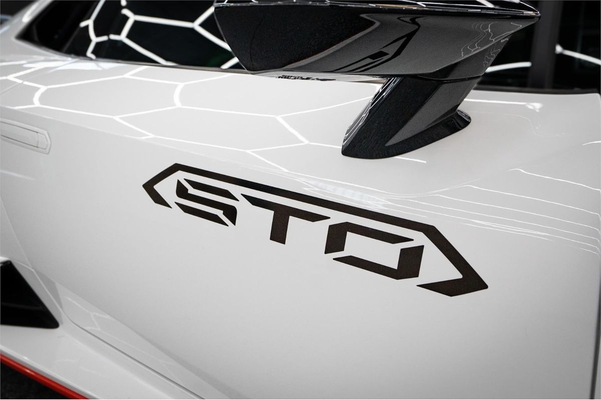 2022 Lamborghini Huracan STO 724