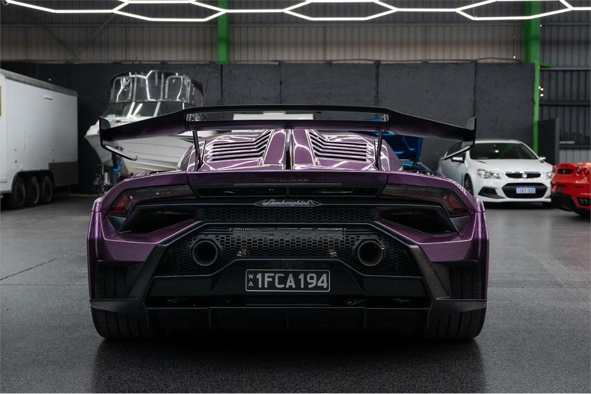 2022 Lamborghini Huracan STO 724