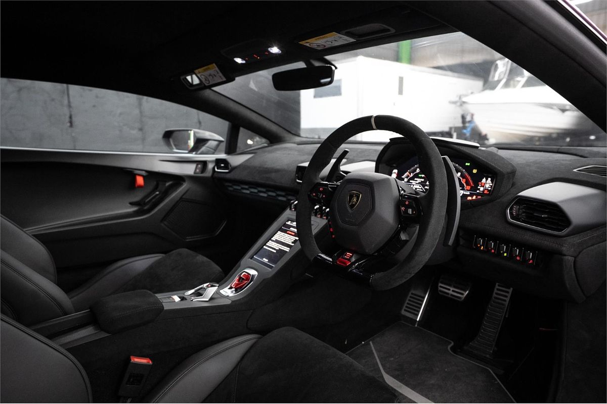 2022 Lamborghini Huracan STO 724