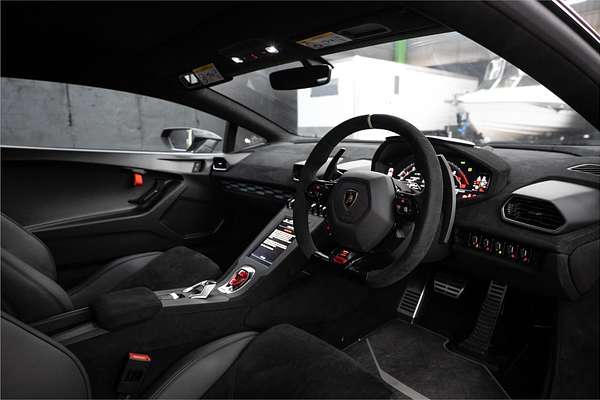 2022 Lamborghini Huracan STO 724