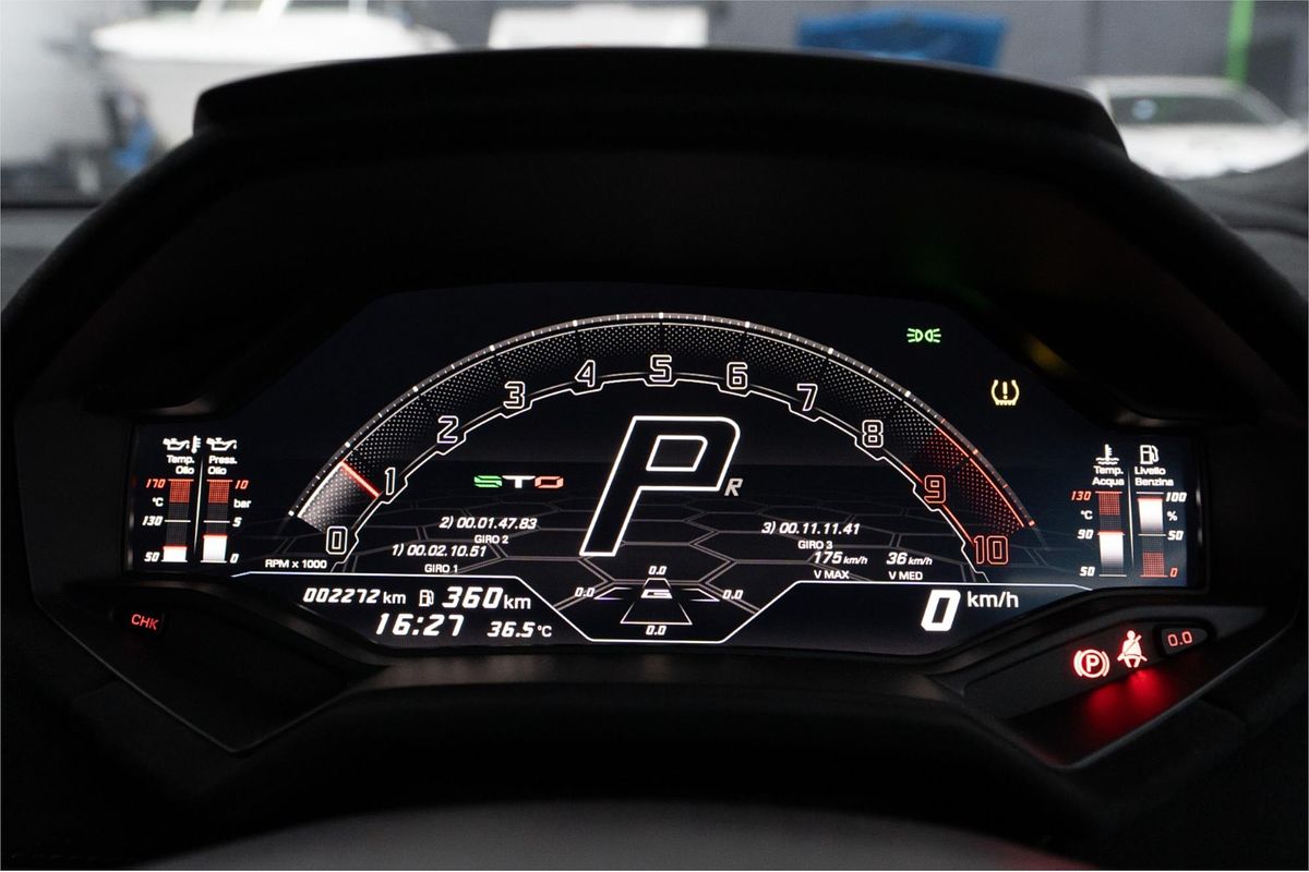 2022 Lamborghini Huracan STO 724