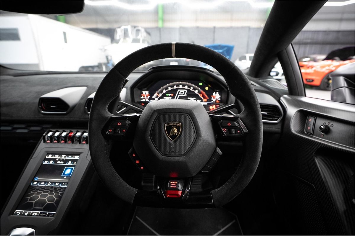 2022 Lamborghini Huracan STO 724